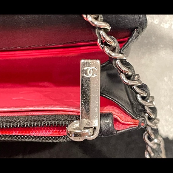 Chanel Wallet on Chain WOC Crossbody - Picture 2 of 9